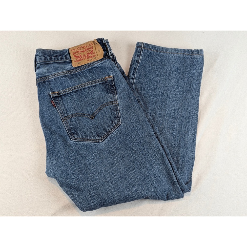 Levi's 501 Original Fit Button Fly Blue Denim Jeans Mens 35x30 Medium Wash
